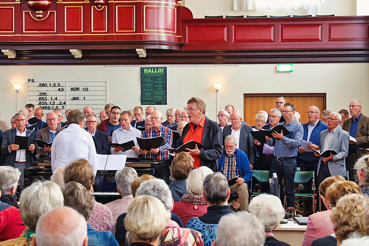 27 okt 2018 - Groot mannenkoor Midden Holland en gemengd koor Encore in de Geref.Kerk_55